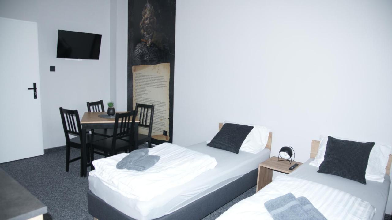 Inowlodz Apartamenty Rycerskie מראה חיצוני תמונה